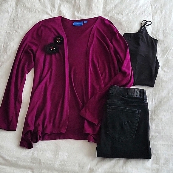 Vera Wang cardigan w/brooches - Picture 1 of 7